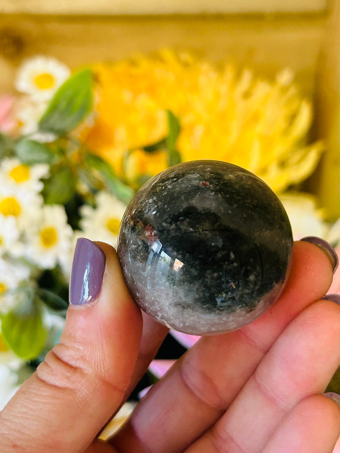 Garden quartz sphere