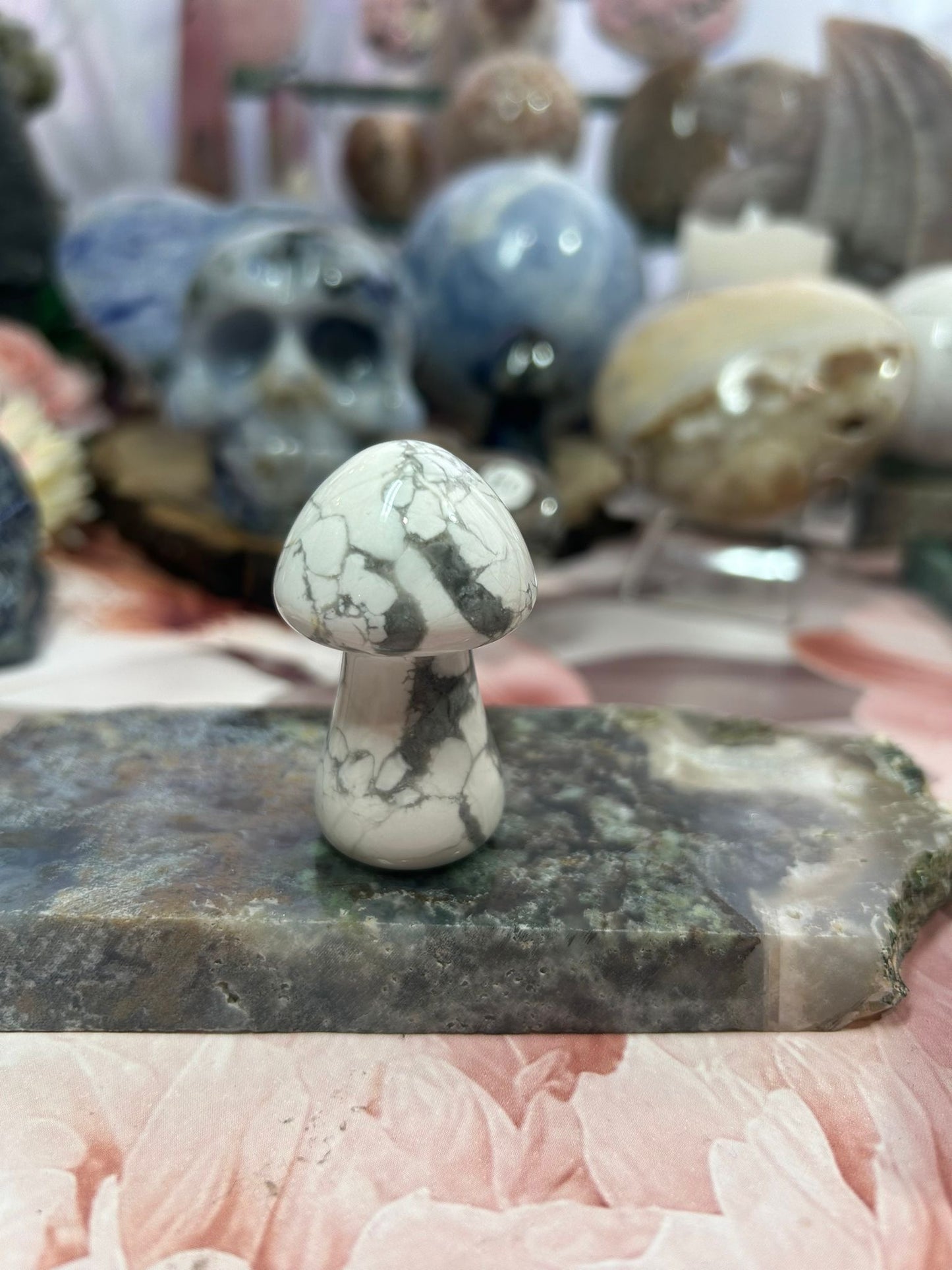 White Howlite mushroom