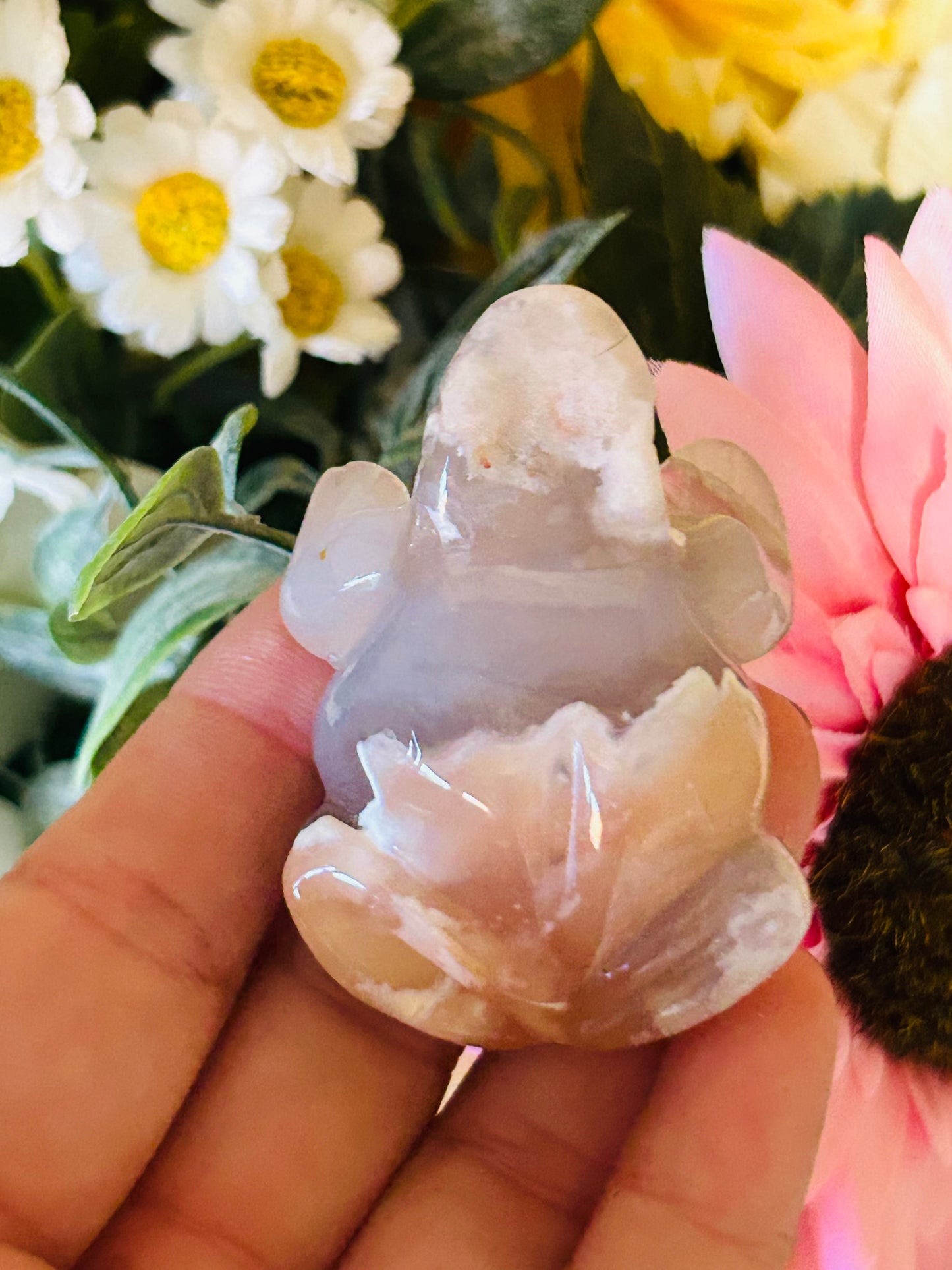 Flower agate frog with druzy