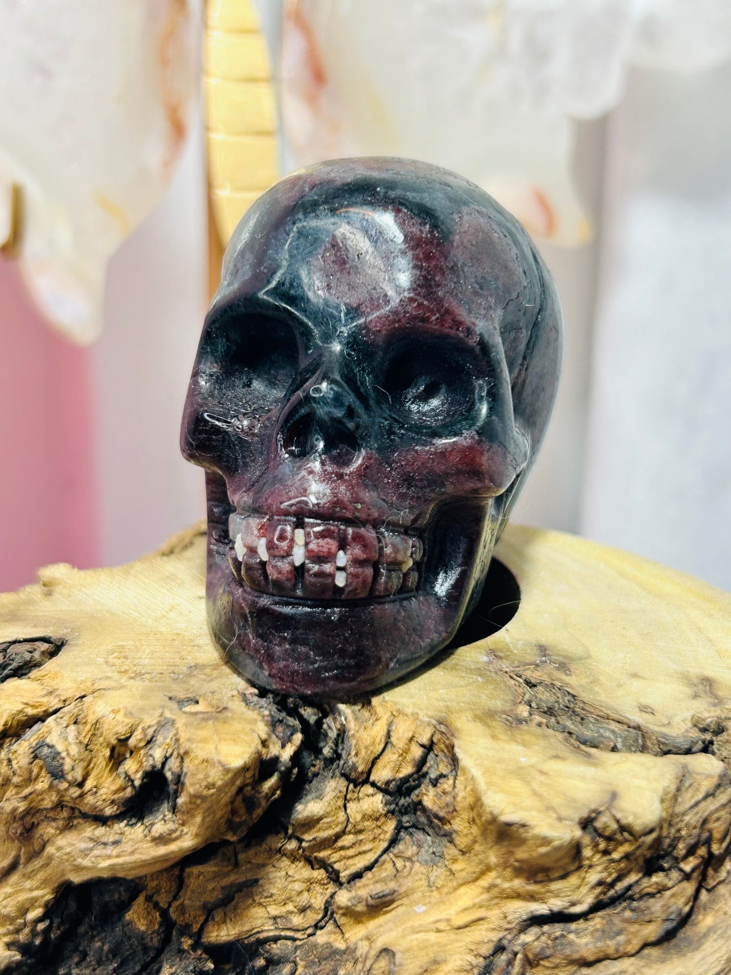Garnet skull