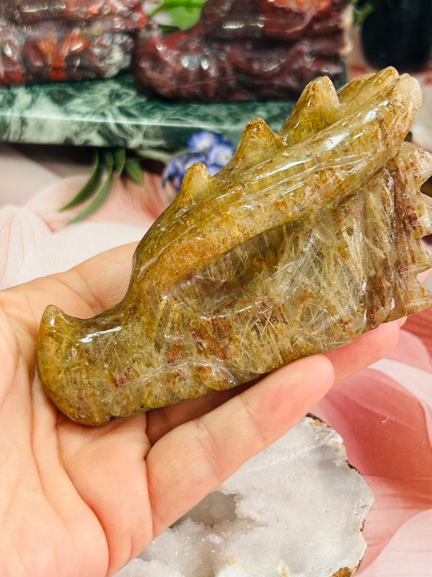 Gold rutile in quartz dragon head