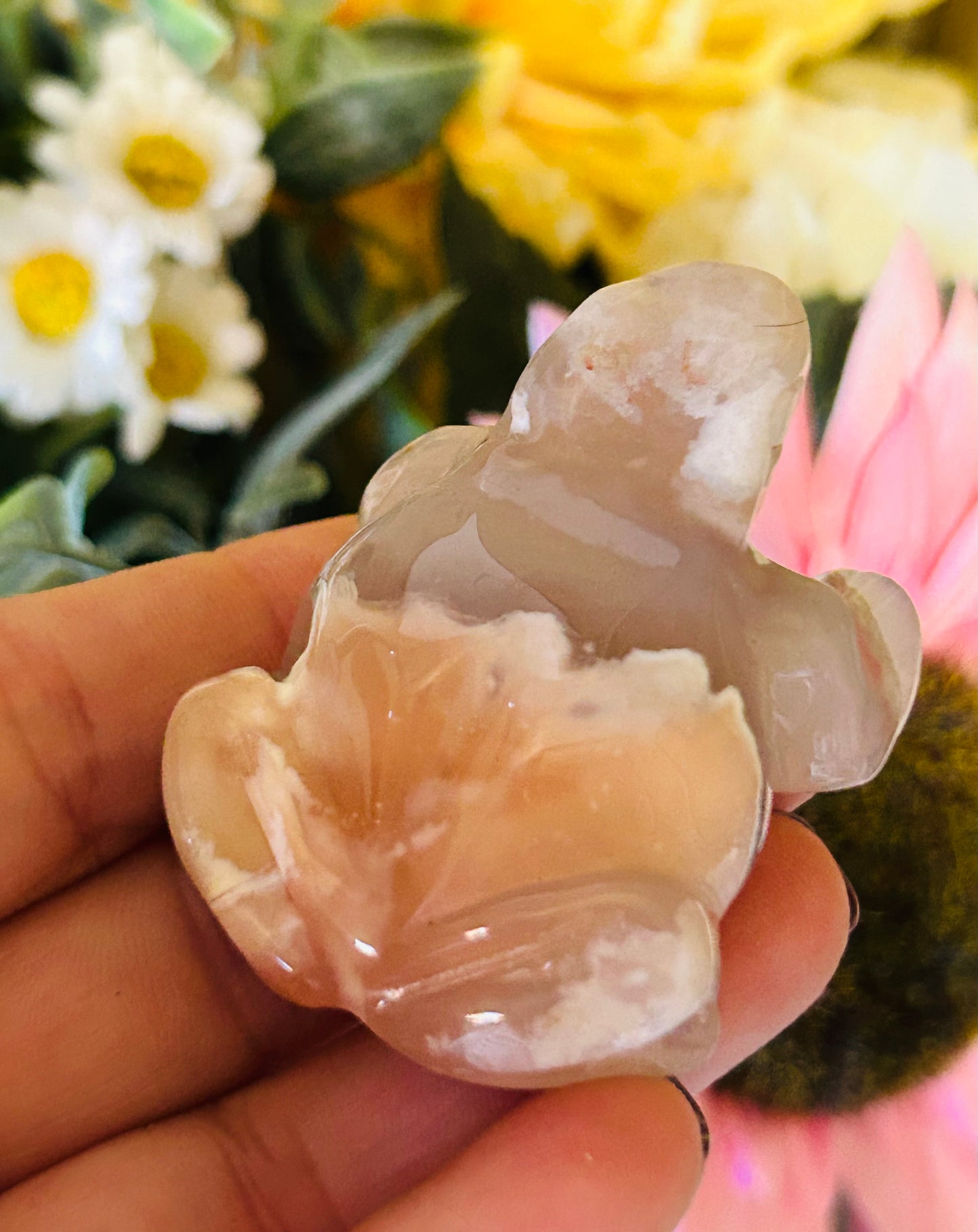 Flower agate frog with druzy