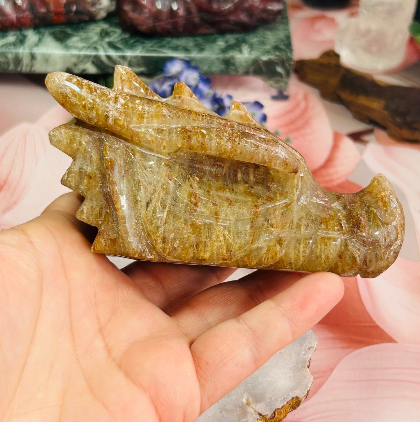 Gold rutile in quartz dragon head