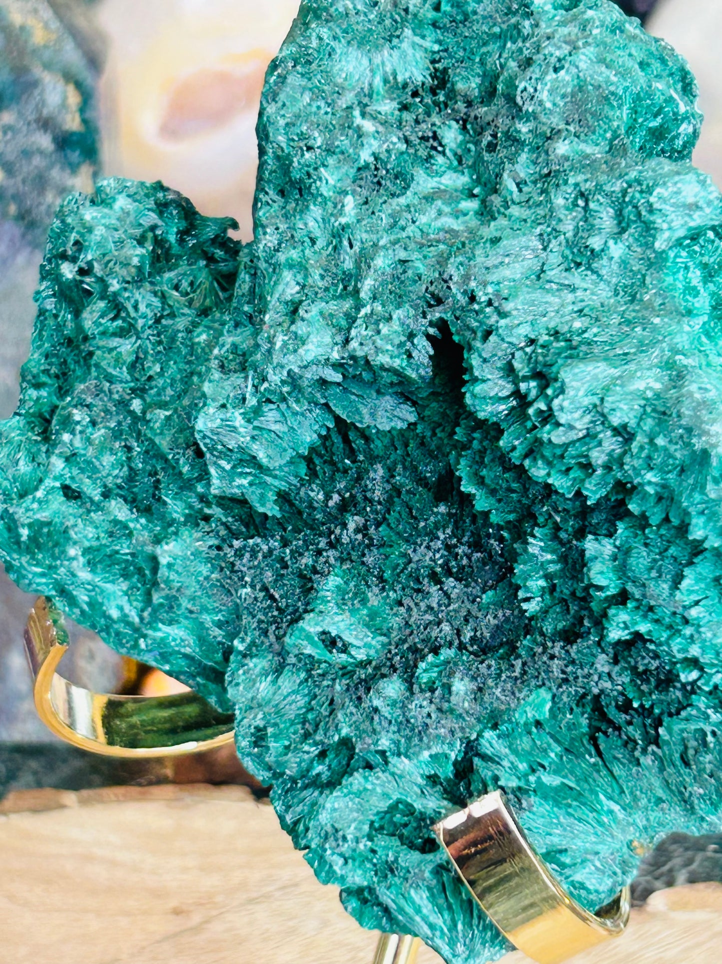 Velvet malachite raw specimen with stand