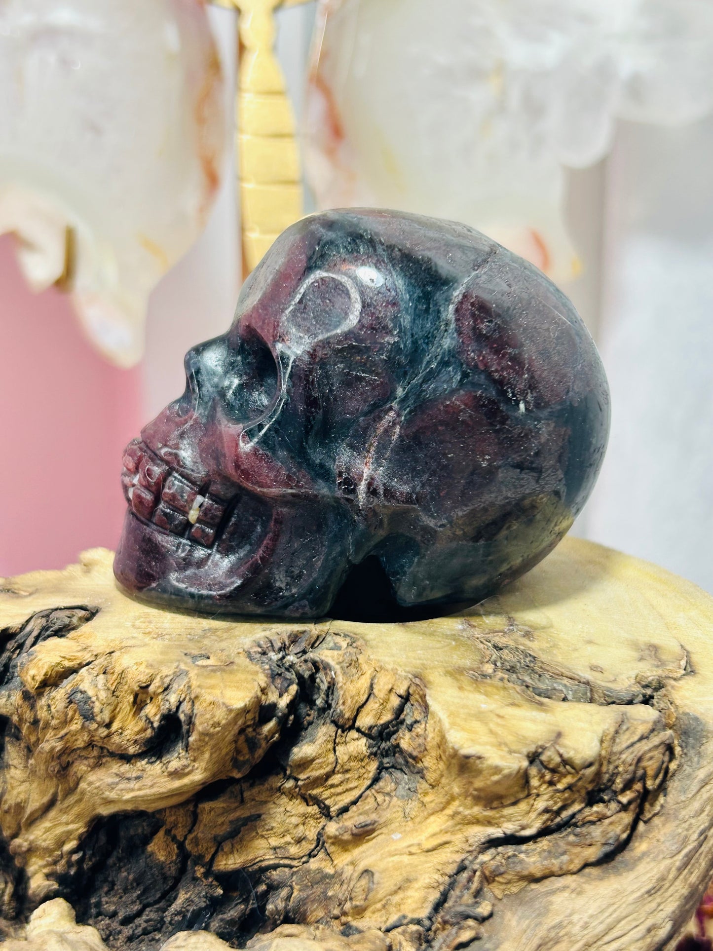 Garnet skull