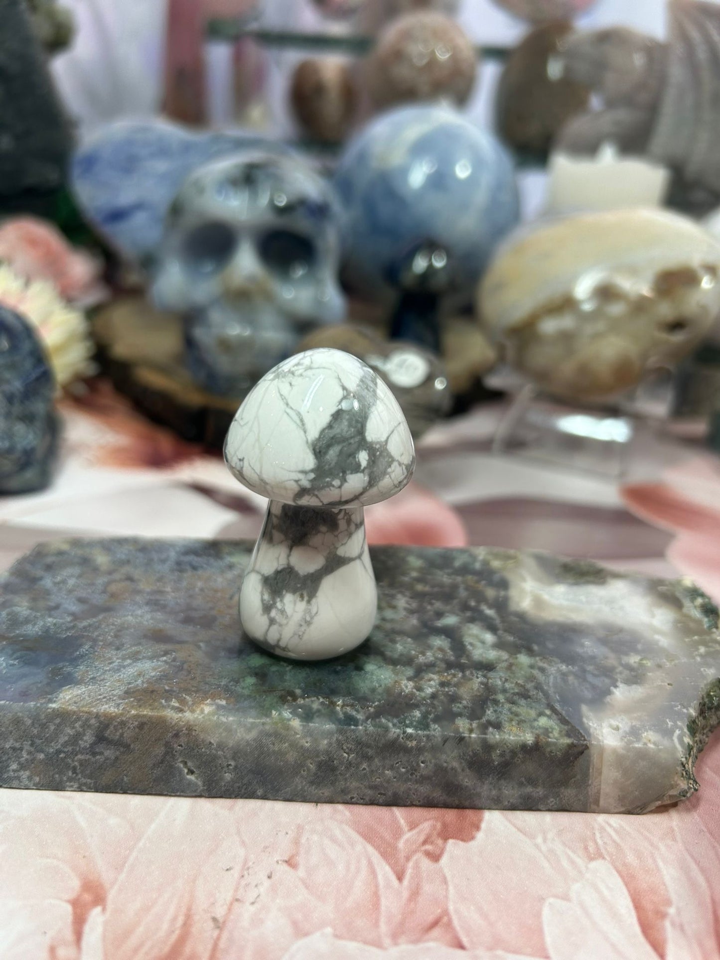 White Howlite mushroom