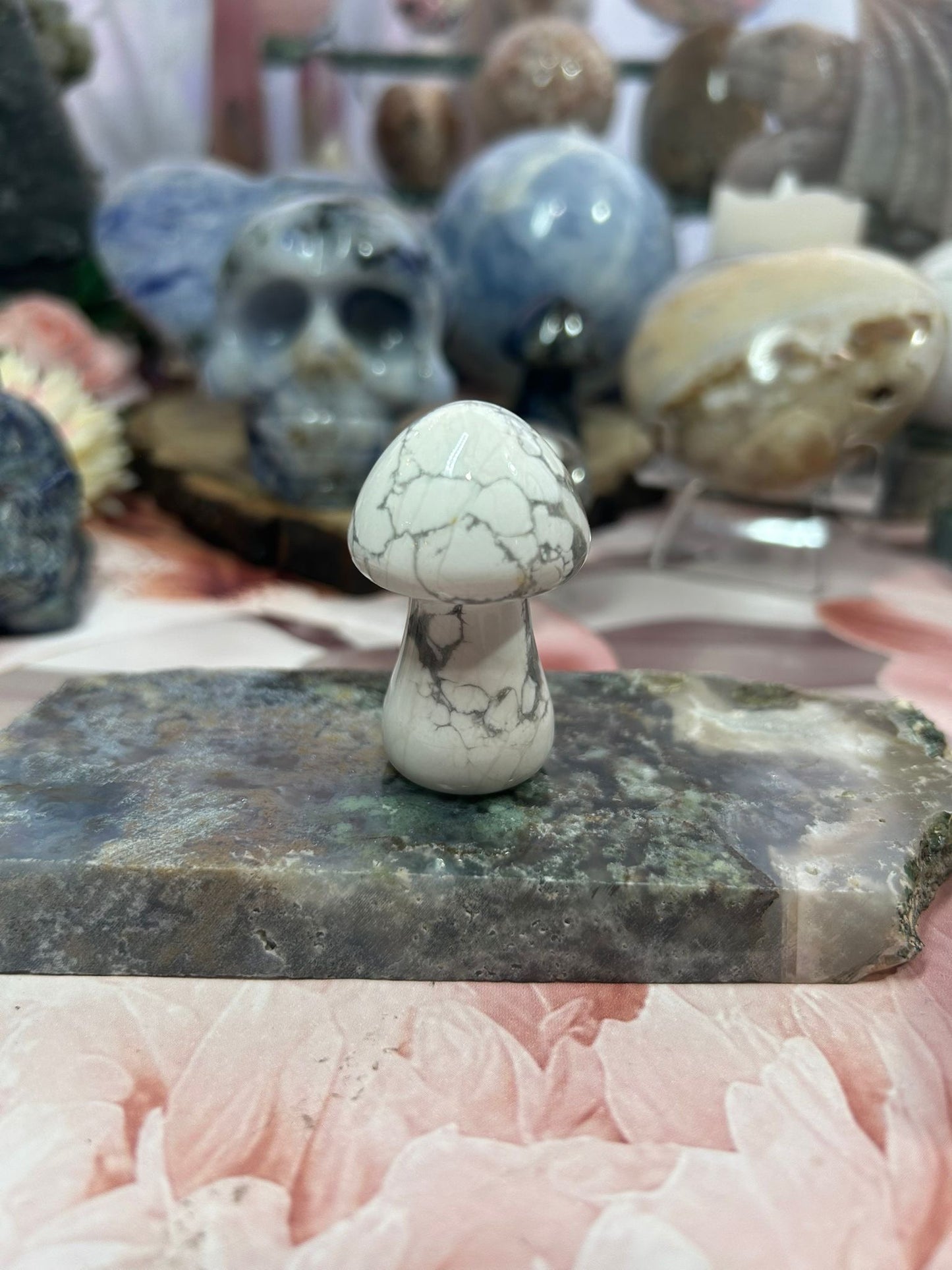 White Howlite mushroom