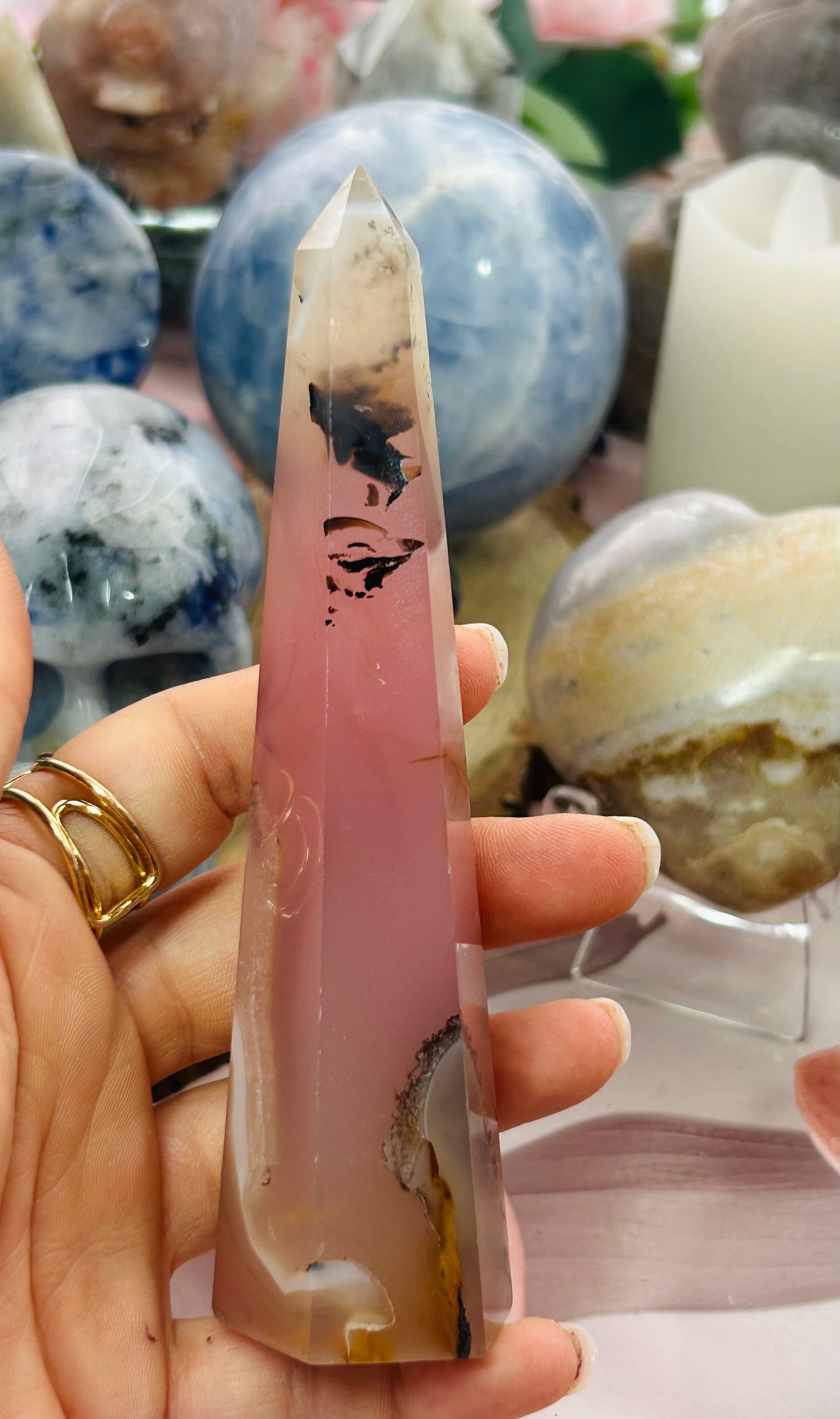 Pink jelly agate tower