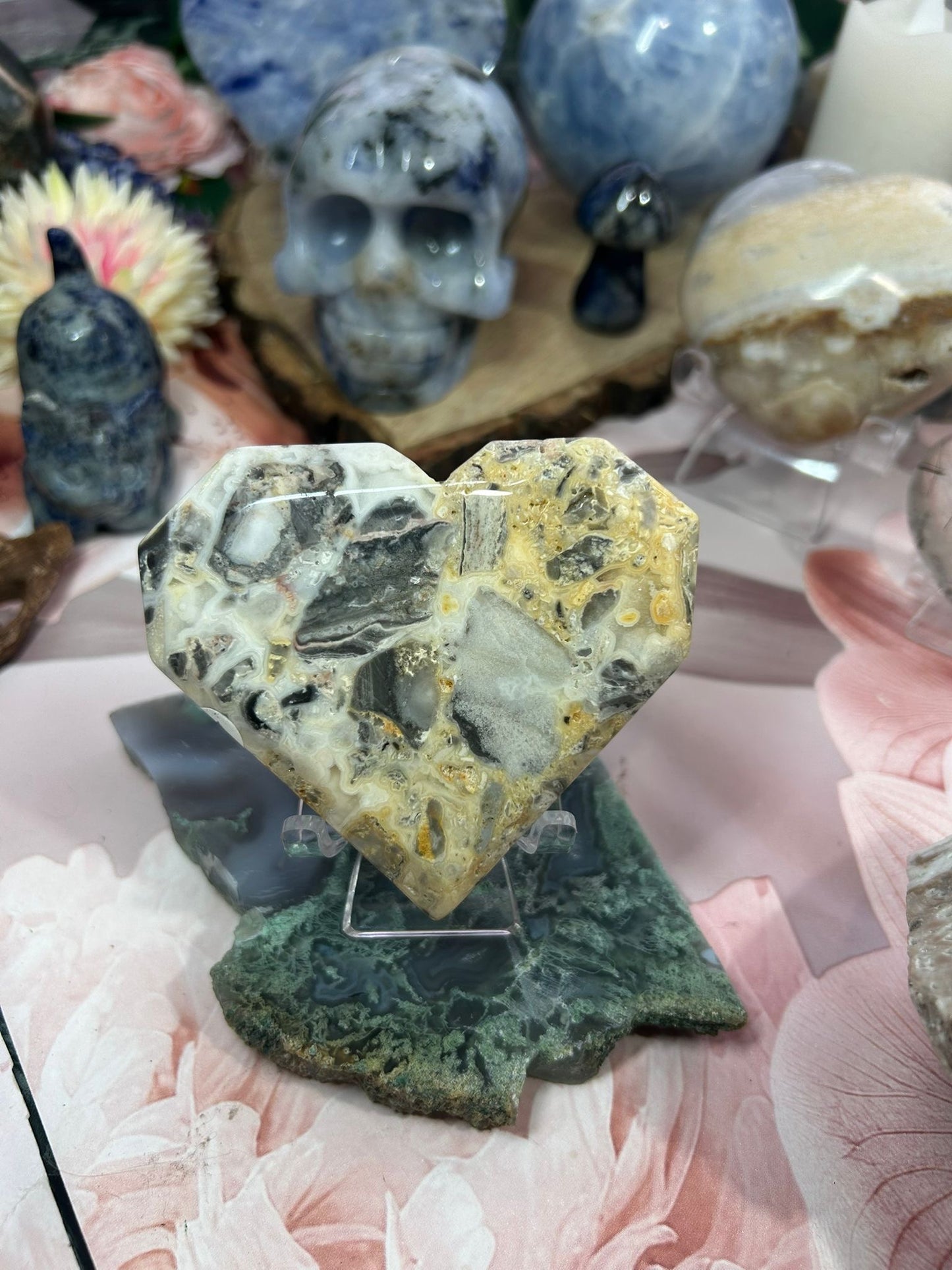 Crazy lace agate heart freestanding