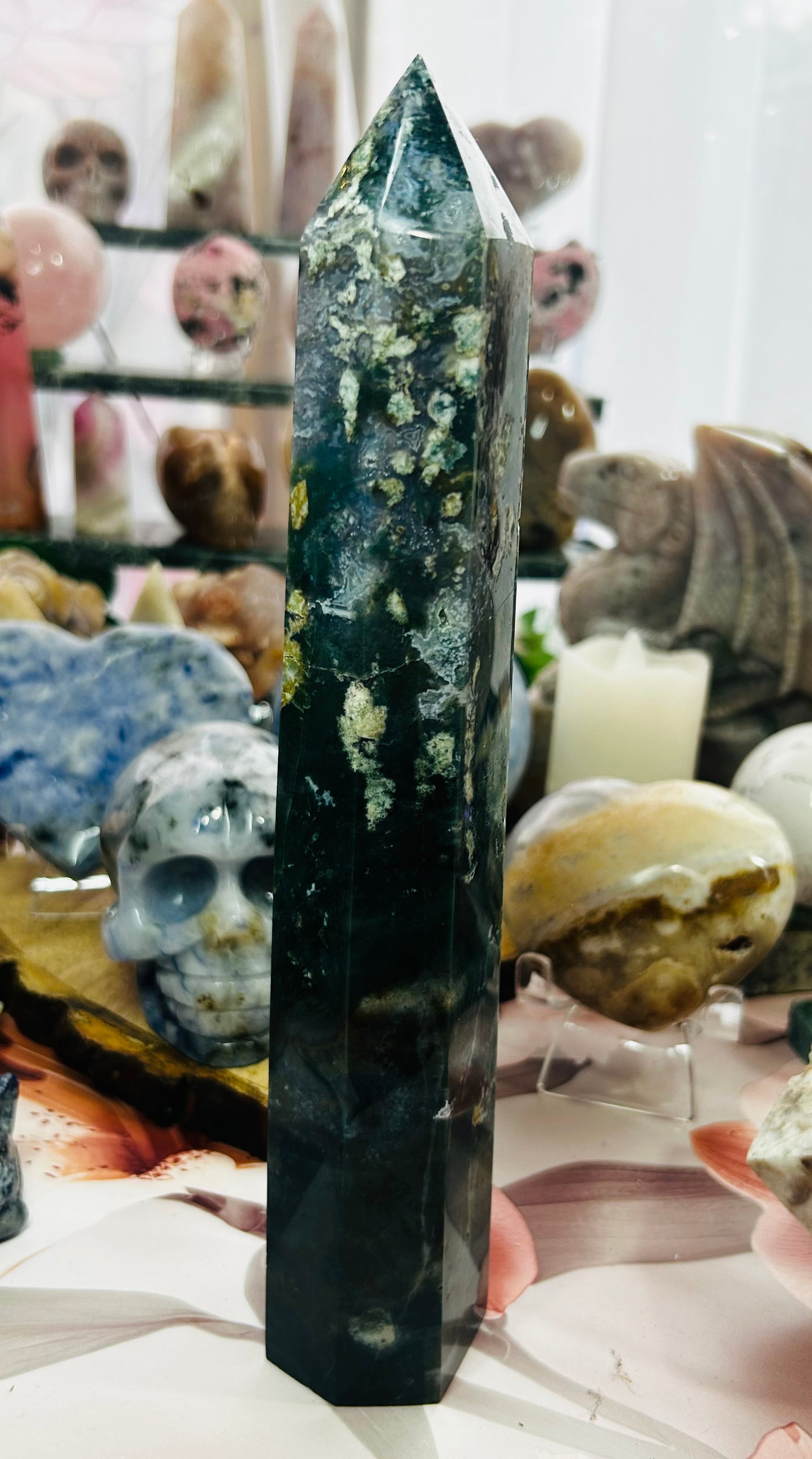 Moss agate/ ocean jasper tower with calcite