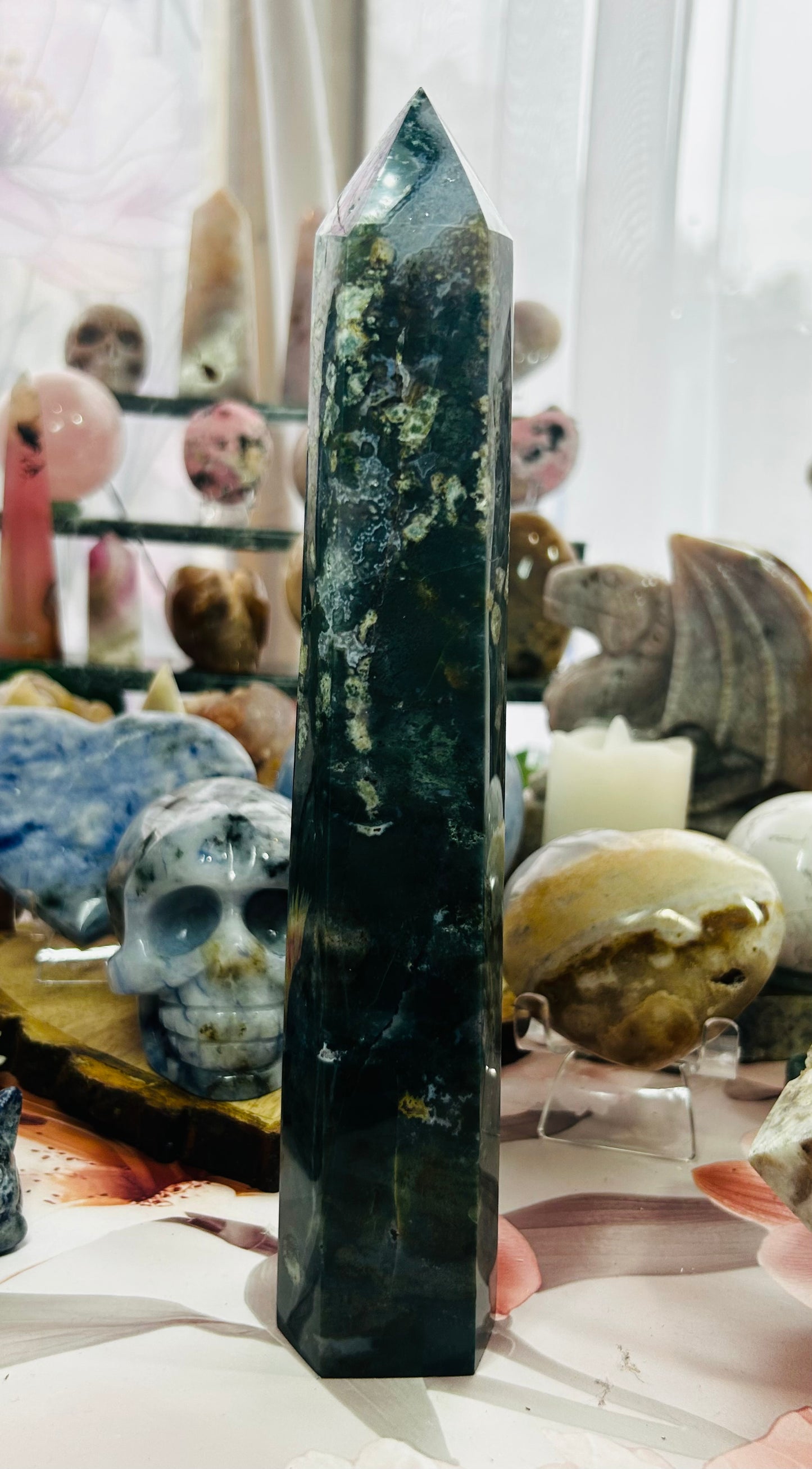 Moss agate/ ocean jasper tower with calcite