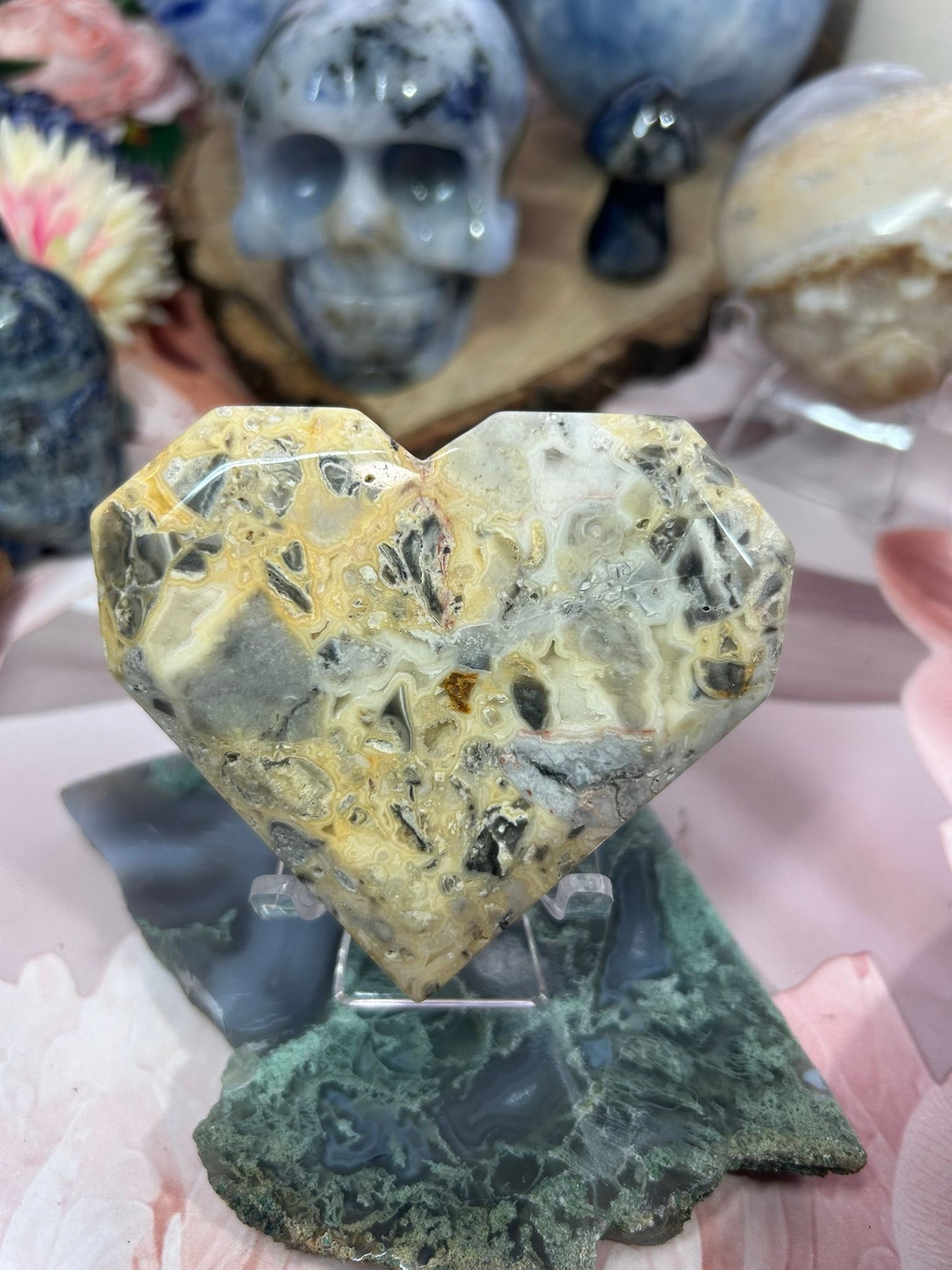 Crazy lace agate heart freestanding