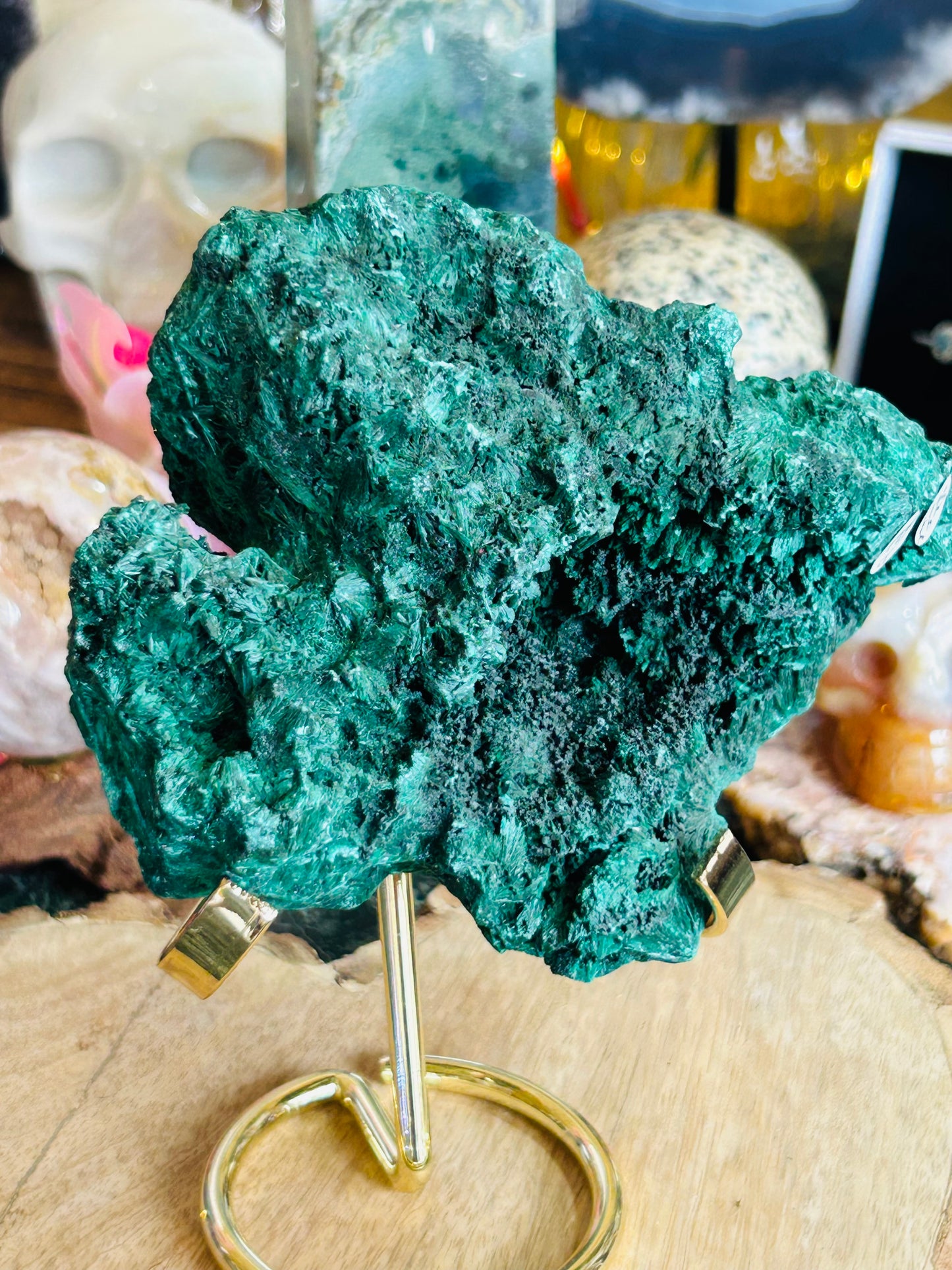 Velvet malachite raw specimen with stand