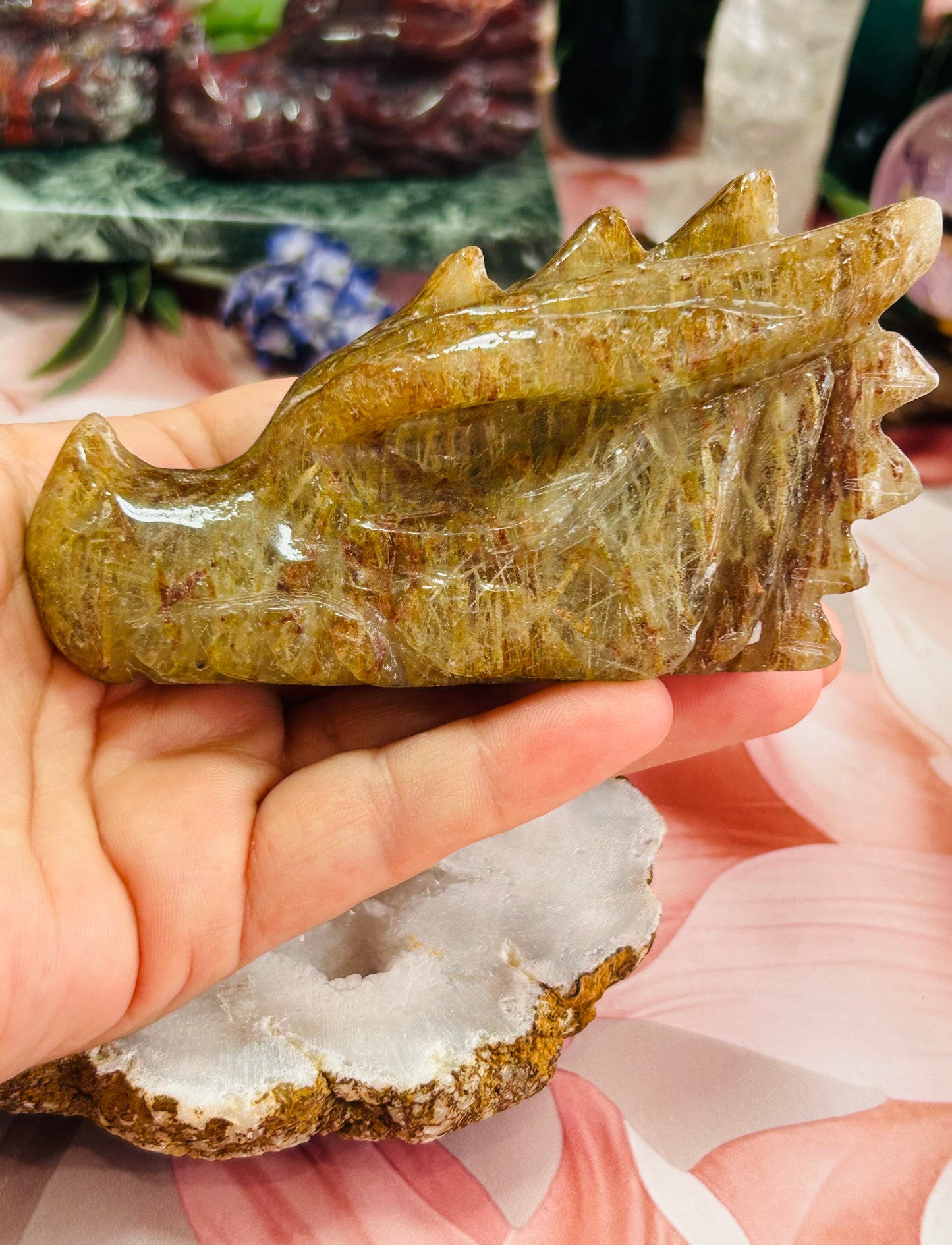 Gold rutile in quartz dragon head