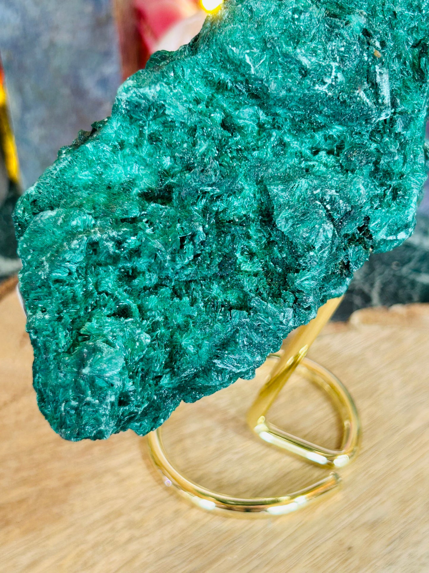 Velvet malachite raw specimen with stand