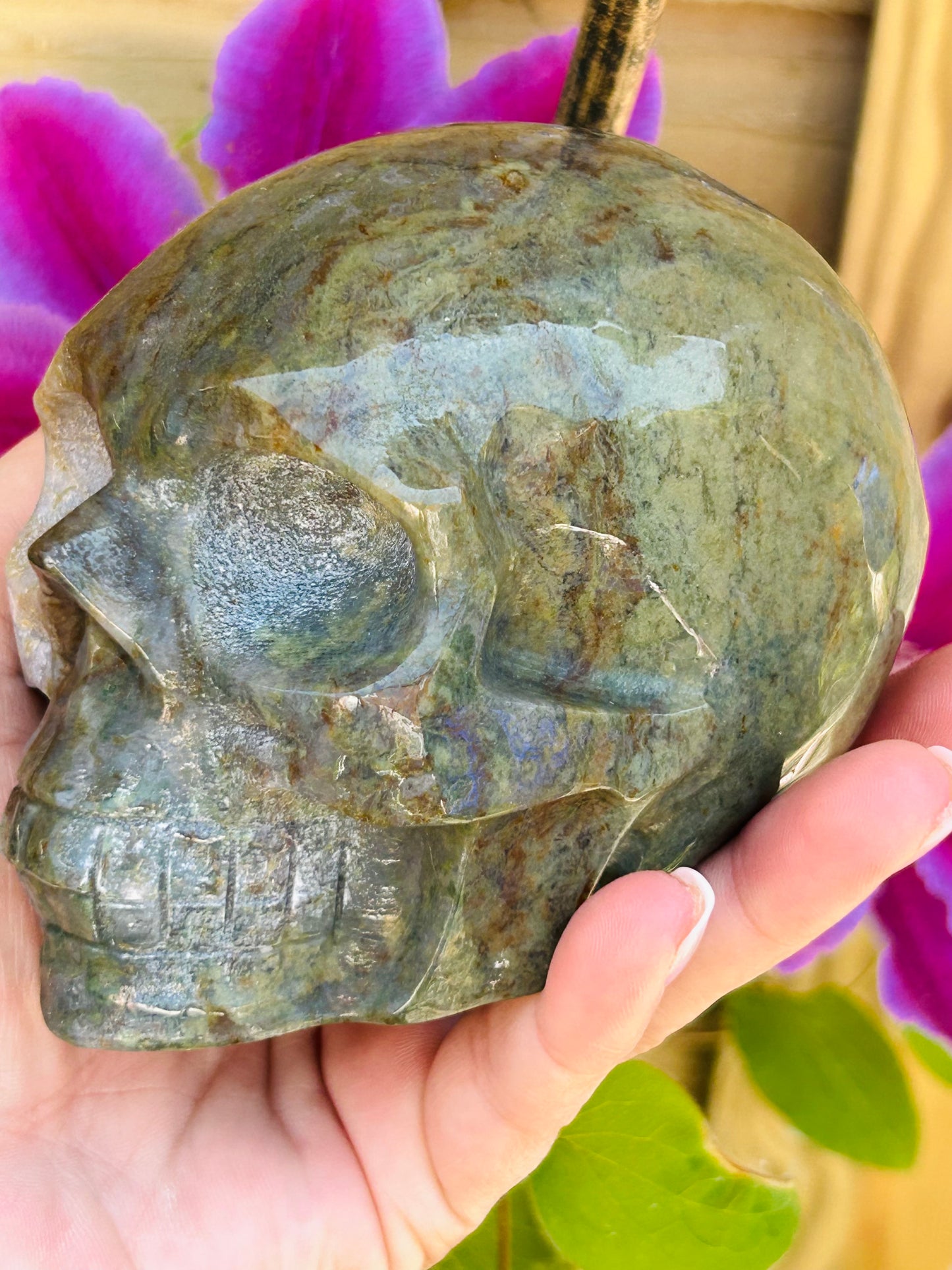 Moss agate skull