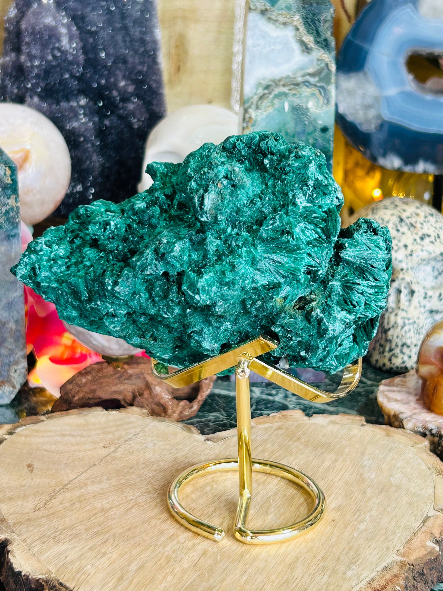 Velvet malachite raw specimen with stand