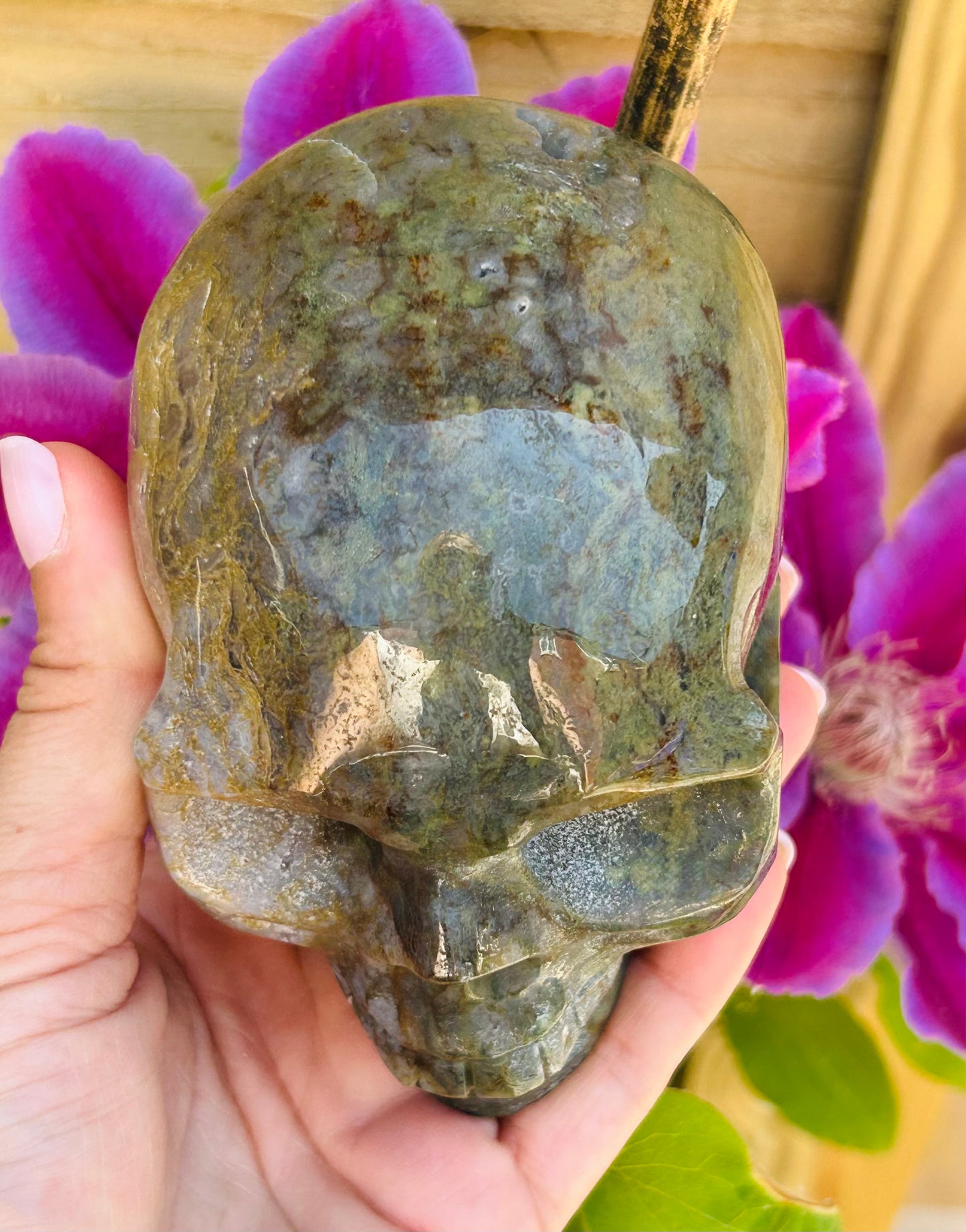 Moss agate skull