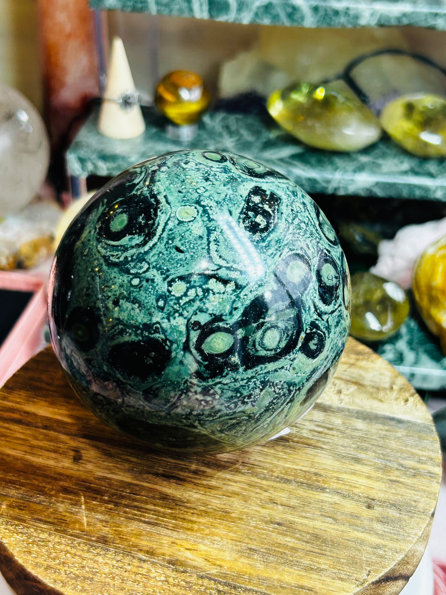 Kambaba sphere
