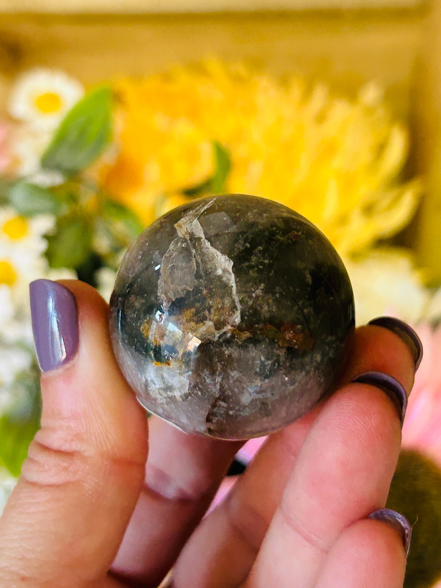 Garden quartz sphere
