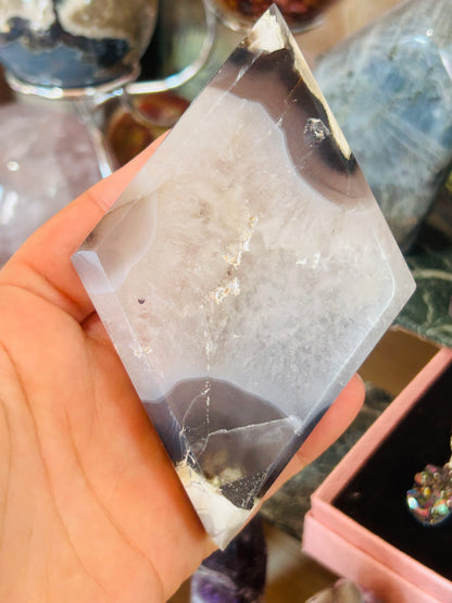 Volcano agate rhombus no stand