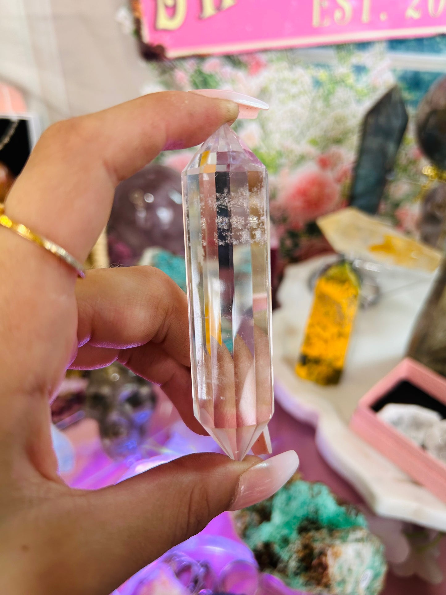 Clear quartz vogul