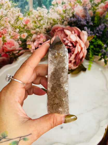Druzy agate tower