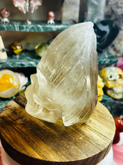 Smoky quartz skull