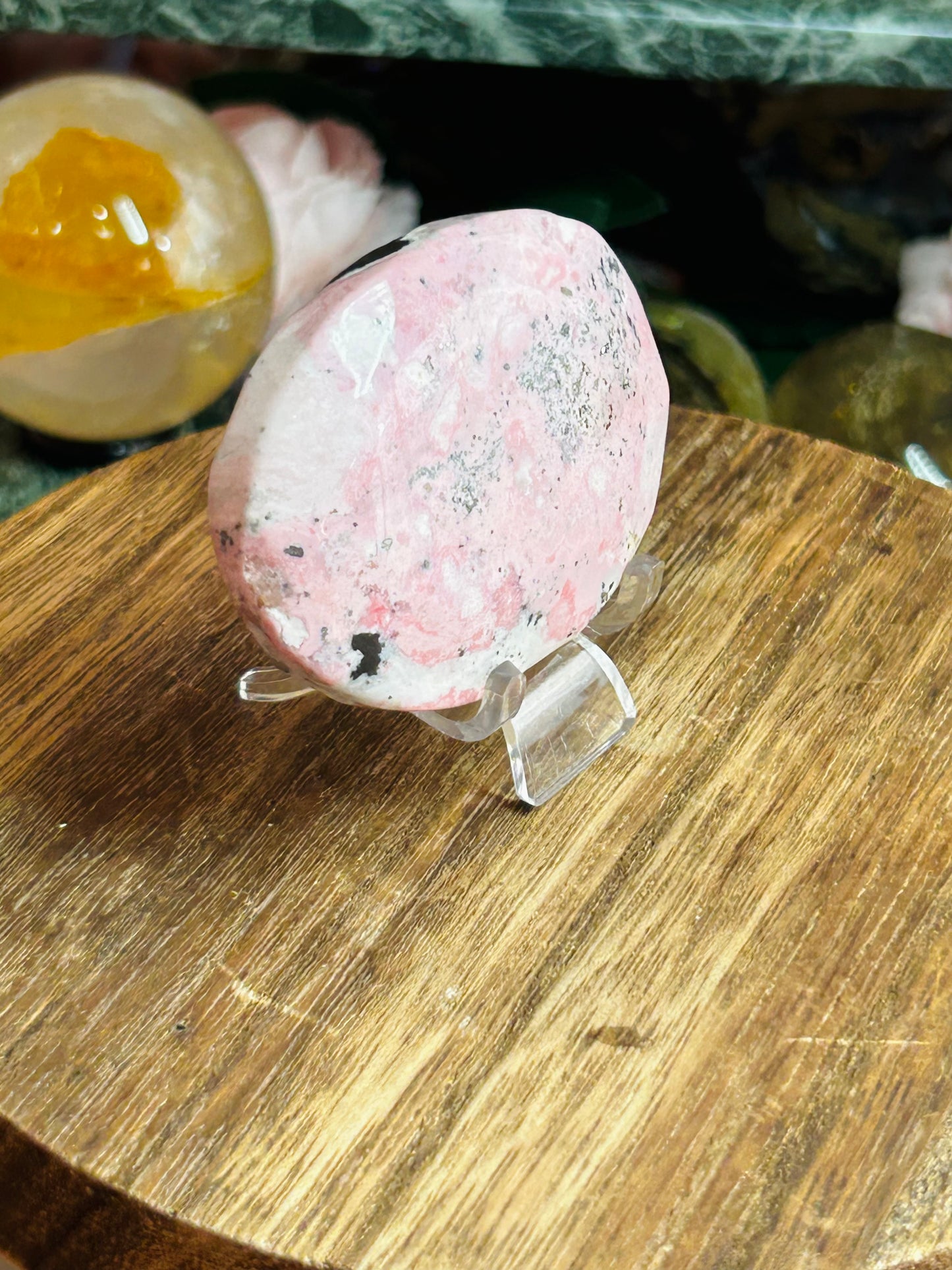 Peruvian Rhodonite palmstone