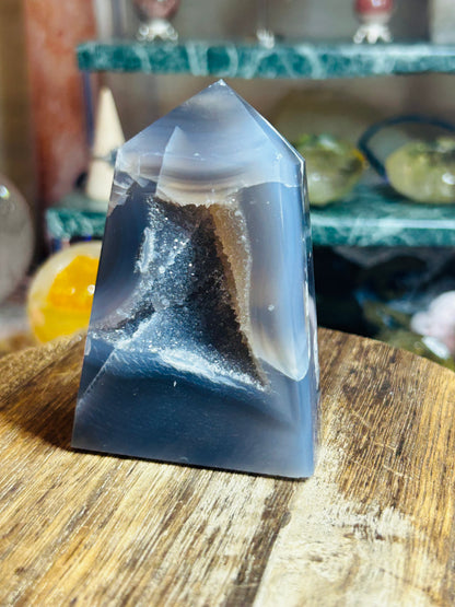 Druzy agate tower