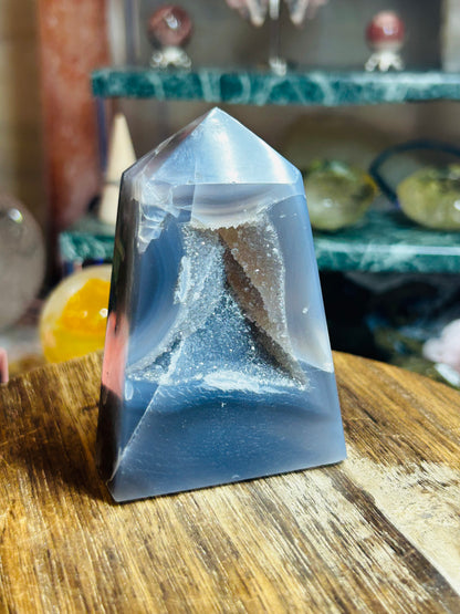 Druzy agate tower