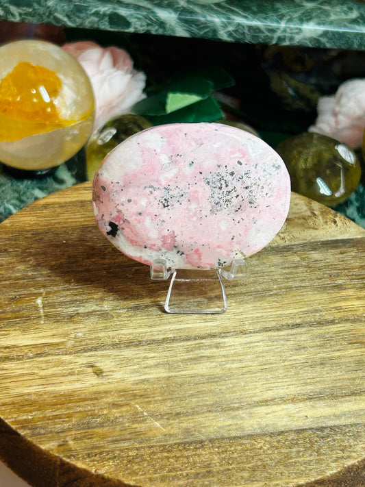 Peruvian Rhodonite palmstone