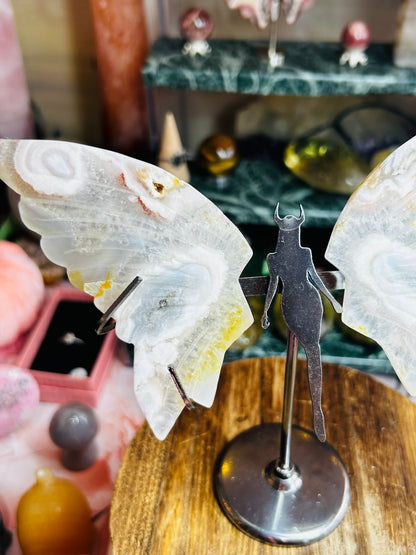 Pink amethyst wings