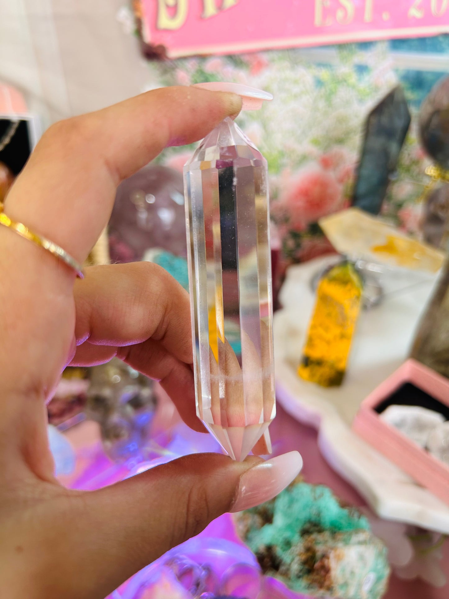 Clear quartz vogul