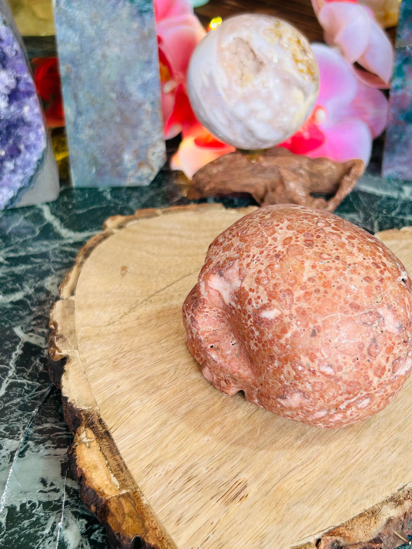 Money agate skull