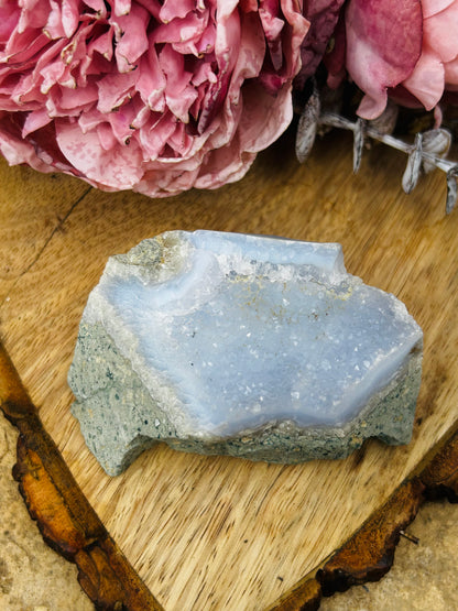 Blue lace agate raw
