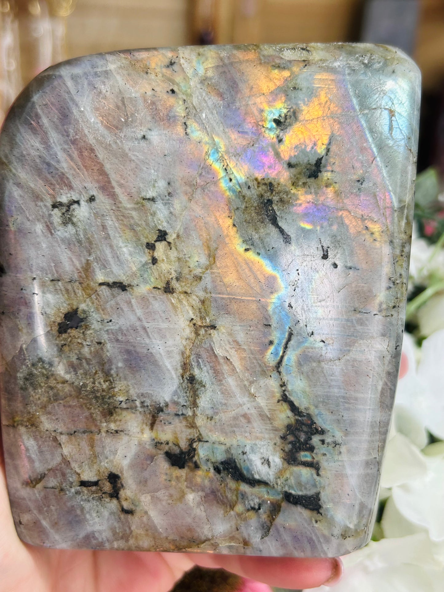 Rainbow flash labradorite