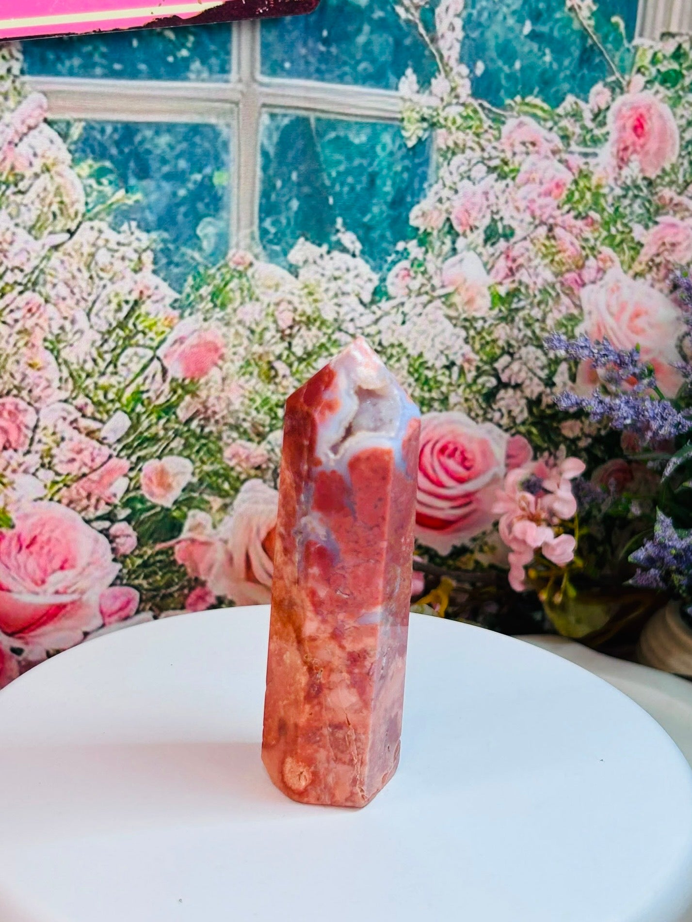 Petal agate tower with druzy