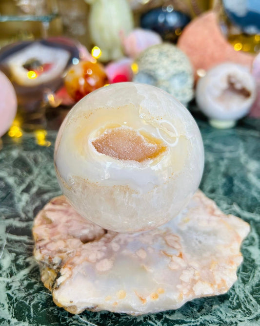 Flower agate sphere