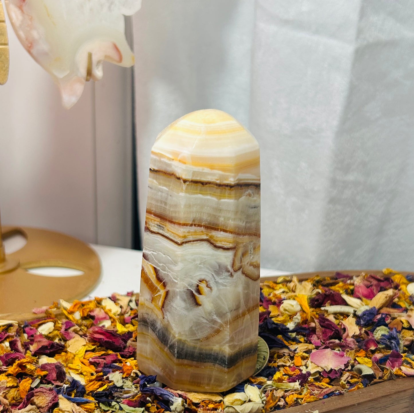 Brown aragonite tower