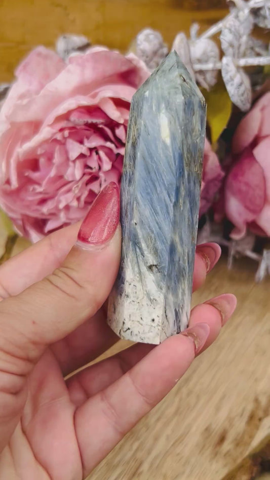 Kyanite tower